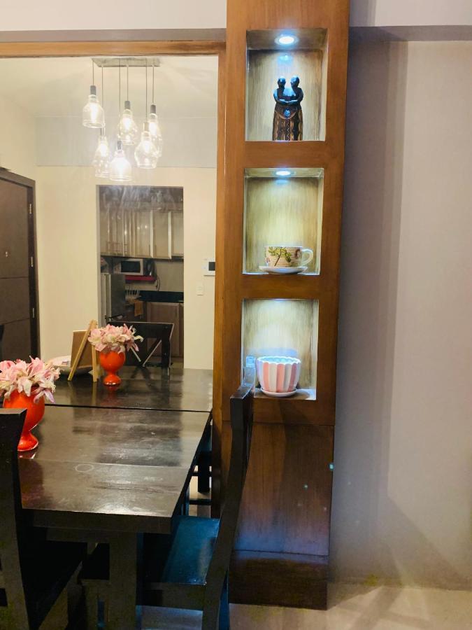 One Palm Tree Villas Condominium - Studio 10O With Balcony - Across Terminal 3 Airport مانيلا المظهر الخارجي الصورة