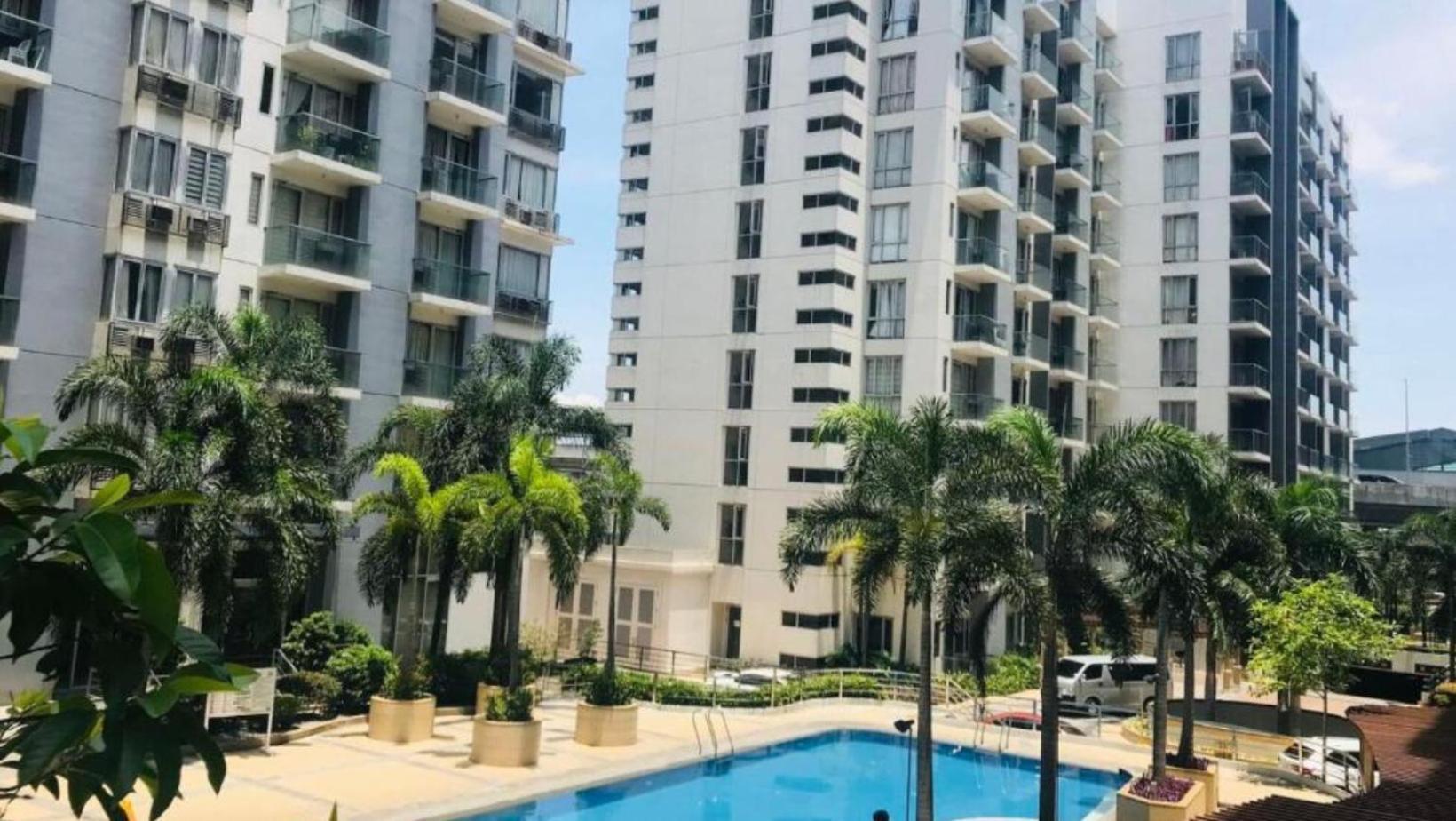One Palm Tree Villas Condominium - Studio 10O With Balcony - Across Terminal 3 Airport مانيلا المظهر الخارجي الصورة