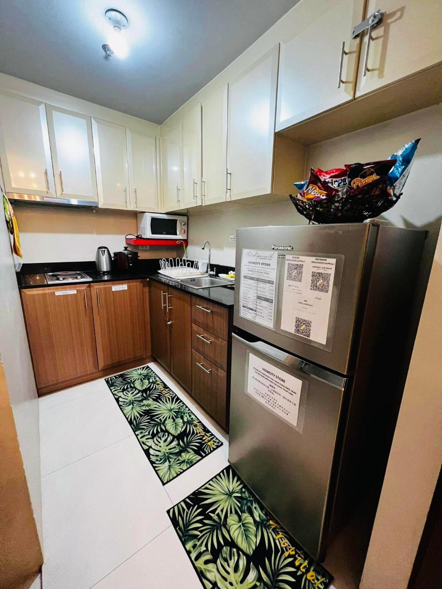 One Palm Tree Villas Condominium - Studio 10O With Balcony - Across Terminal 3 Airport مانيلا المظهر الخارجي الصورة